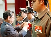 榮耀的時刻，地區有五位民眾獲得後備軍人晉任。（圖／文：張登傑）